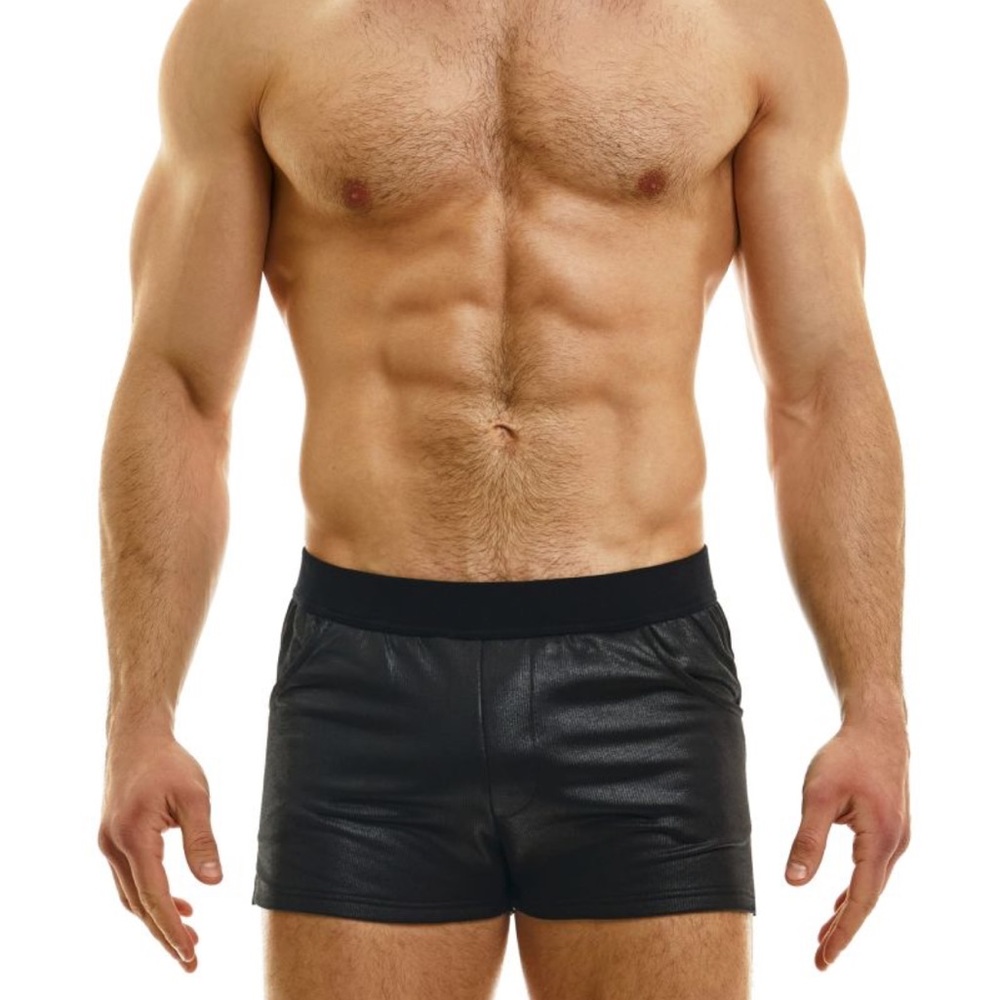 Modus Vivendi shorts leather look like